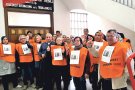 Una dona amb un fill dependent no té llum des de fa més d'un any