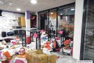 L'Audiència declara nul el precinte de les 41 botigues de la Jonquera