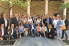 Les vares alt-empordaneses viatgen a la plaça Sant Jaume per donar suport a l’1-0