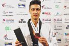 Joel es penja un bronze en el seu retorn