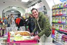 Aleix Espargaró apadrina una botiga a Figueres