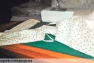 Voluntaris fan mascaretes protectores artesanalment