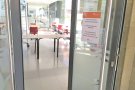 L’hospital torna a restringir les visites a malalts