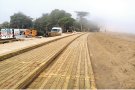 Acaba el manteniment de la fusta al Passeig d’Empúries