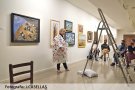 La performance «Un món estrany» de Juliette Murphy dialoga amb la pintura de Santos