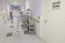 Millora la situació a l’Hospital de Figueres, tot i que es mantenen les mesures