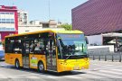 Dos menors identificats per apedregar un bus