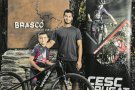 Un talent al manillar