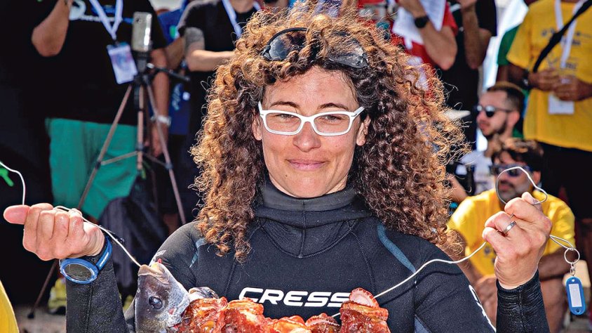 Sandra Prat: «La pesca submarina em fa desconnectar»
