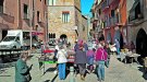 Llibres amb una pila d’anys