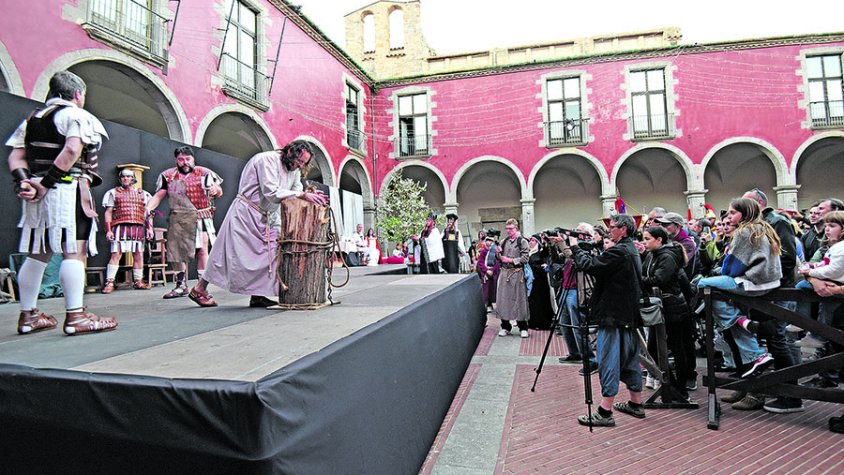 Castelló d’Empúries presenta el Via Crucis Vivent