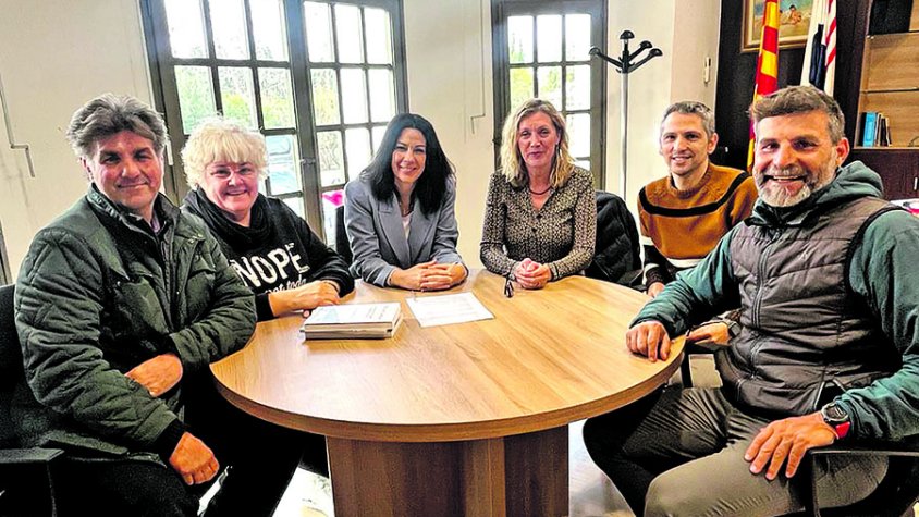 Els alumnes de Llançà faran pàdel, caiac i windsurf