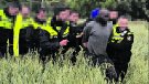 Entra a la protectora i ataca dos empleats i tres gossos