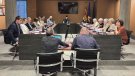 Unanimitat contra els parcs èolics marins i el suport a la pesca