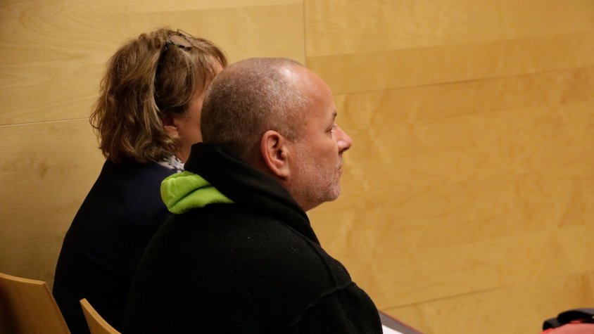 Comença el judici contra l'acusat de matar una dona d'un tret a Empuriabrava