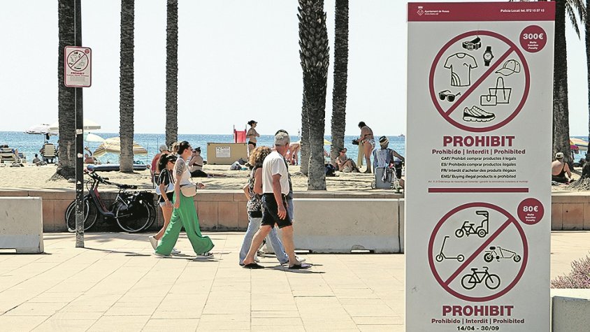 Multes de 300 euros per comprar al top manta
