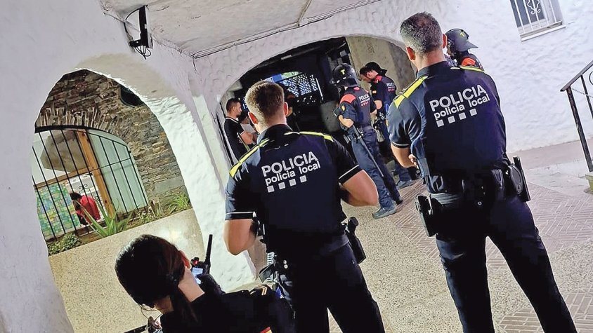 Interposen 11 denúncies en un dispositiu a Empuriabrava
