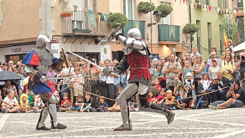 Cavallers i festa multitudinària