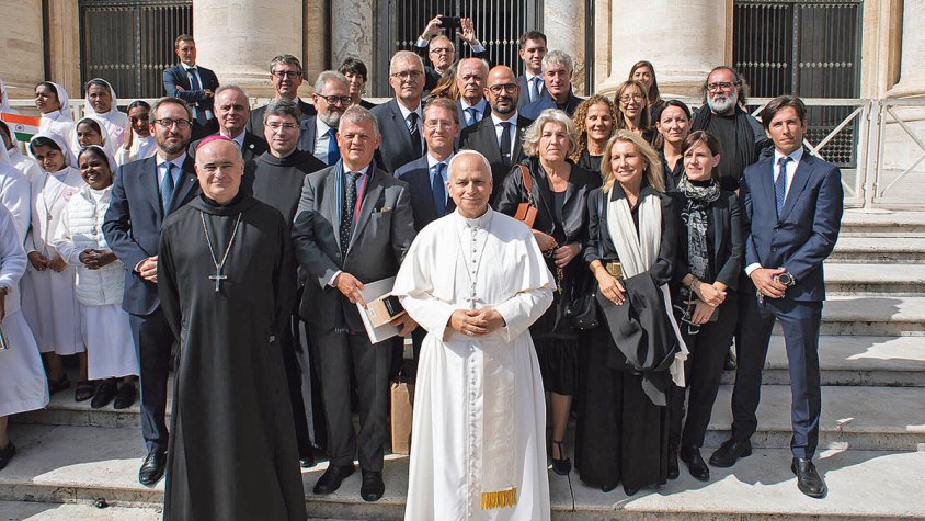 Una delegació de la comarca visita el Papa Lleó XIV