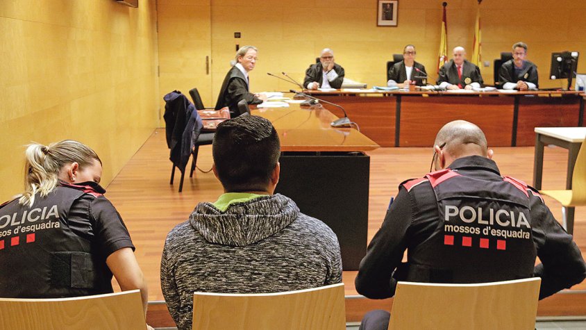 Jutgen un acusat de violar una menor de 13 anys en una zona boscosa de l’Alt Empordà 