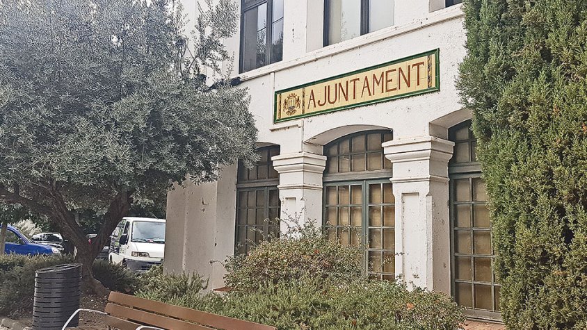Els paradistes de Llançà pagaran taxa d’escombraries