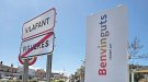 Dos tòtems a les entrades de Vilafant indiquen l’inici del terme