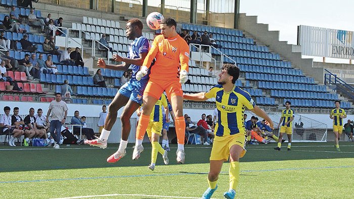 Empat insuficient en el derbi empordanès